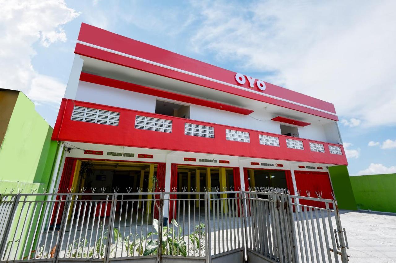 Super Oyo 1620 Sion Family Residence Grobogan Exterior photo